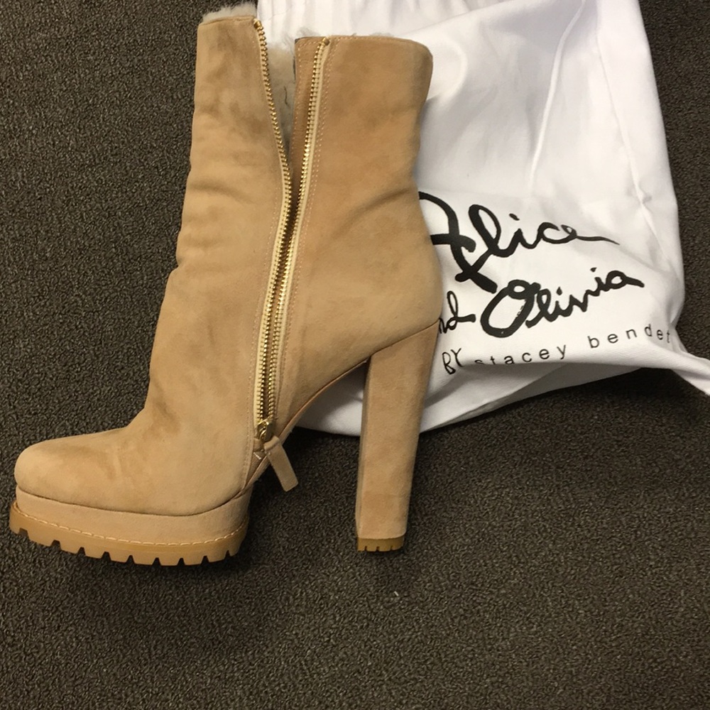 Alice and Olivia Holden leather bootie in Tan